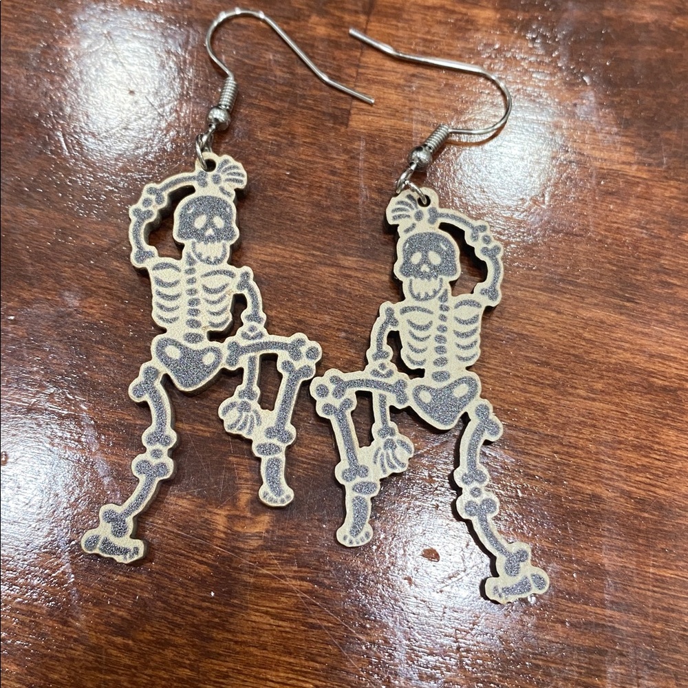 Skeleton Dangle Earrings - Picture 3 of 4